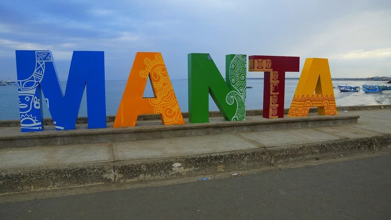 Comprar Casa en Manta Ecuador: Guía para Inversionistas y Residentes